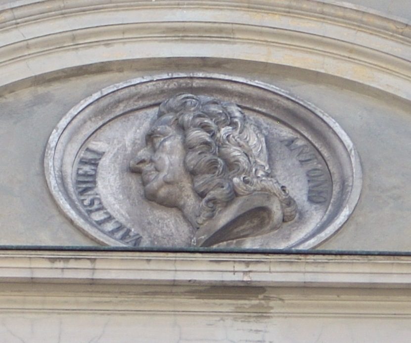 Antonio Vallisneri s bas-relief, Old Ospedale Maggiore, Vercelli. Italy - 02.JPG